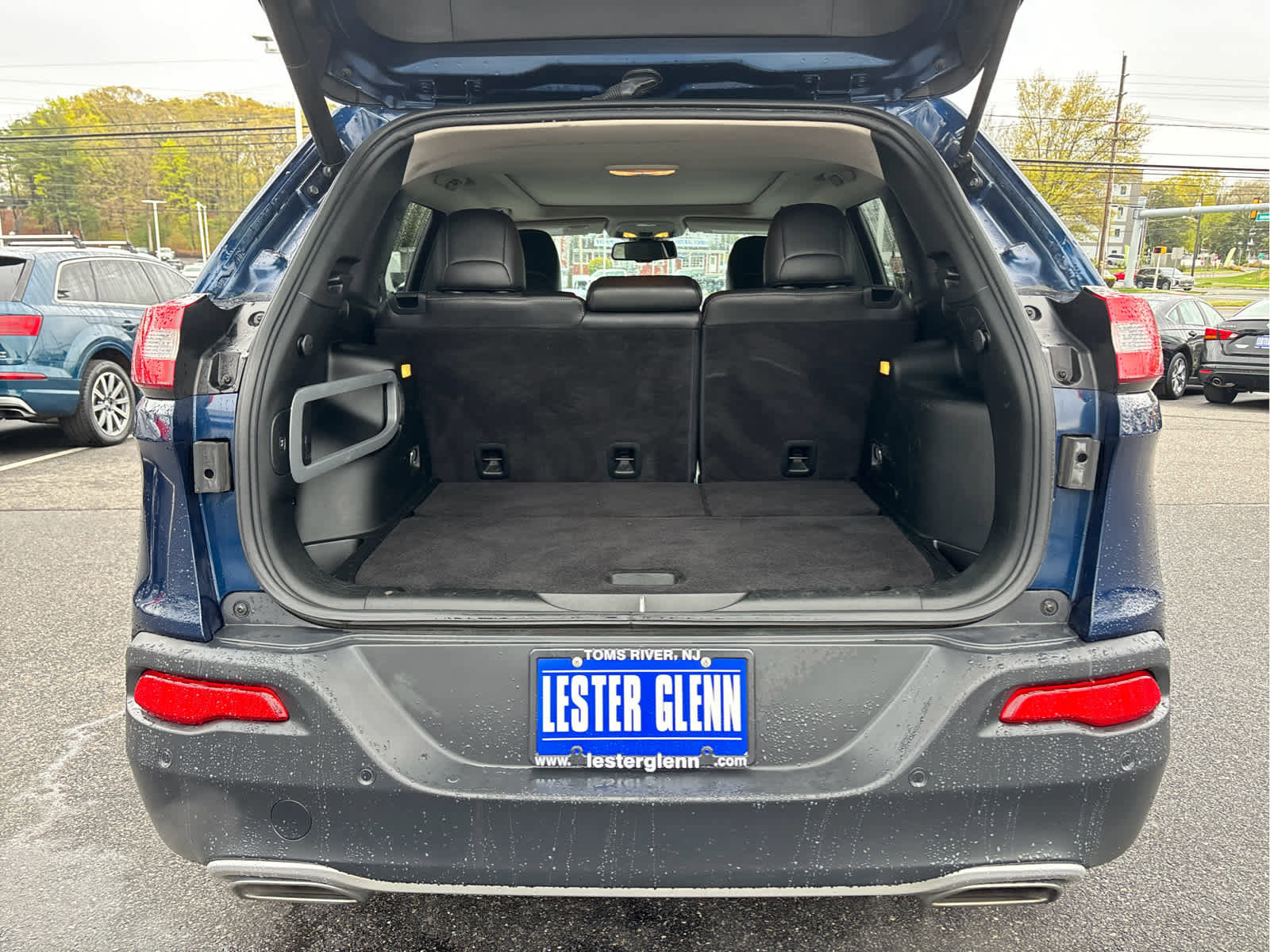 Used 2018 Jeep Cherokee Limited AWD/4WD image 23