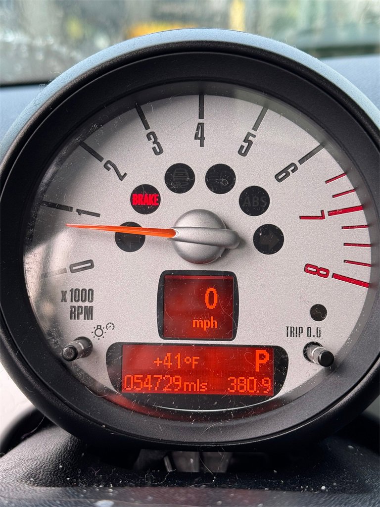 Used 2011 MINI Cooper Hardtop image 4