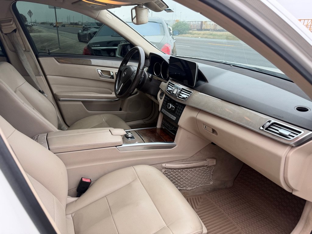 Used 2014 Mercedes-Benz E 350 Sedan image 24