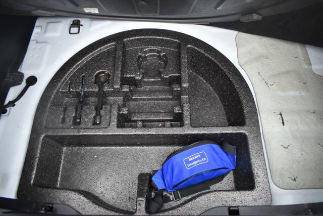 Used 2015 Hyundai Veloster RE:FLEX Edition image 32