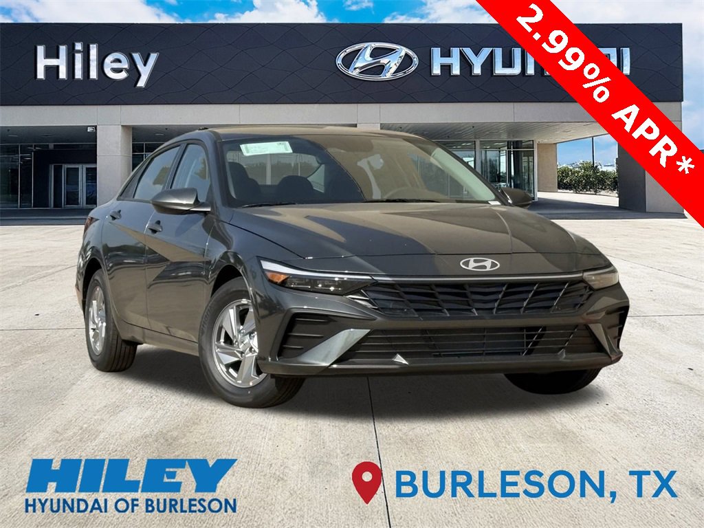 New 2025 Hyundai Elantra SE