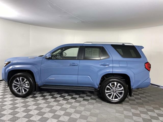 Used 2025 Toyota 4Runner Limited AWD/4WD image 5