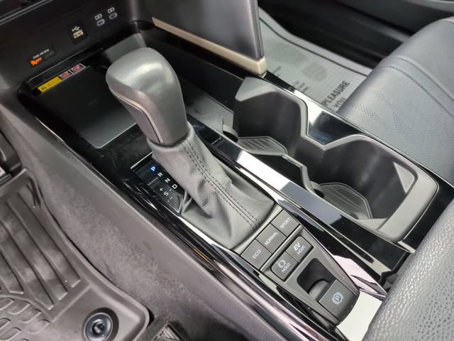 Used 2025 Toyota Camry XSE AWD/4WD image 19