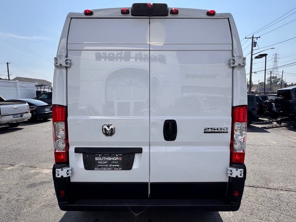 Used 2026 RAM ProMaster 2500 w/ Convenience Group FWD image 5