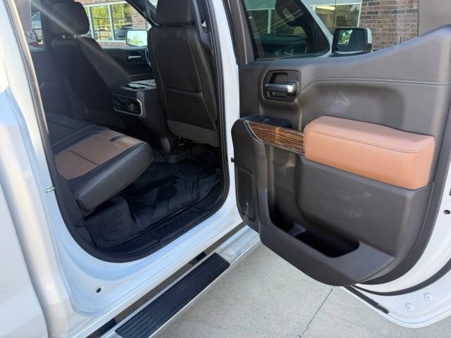 Used 2019 Chevrolet Silverado 1500 High Country w/ Technology Package AWD/4WD image 19