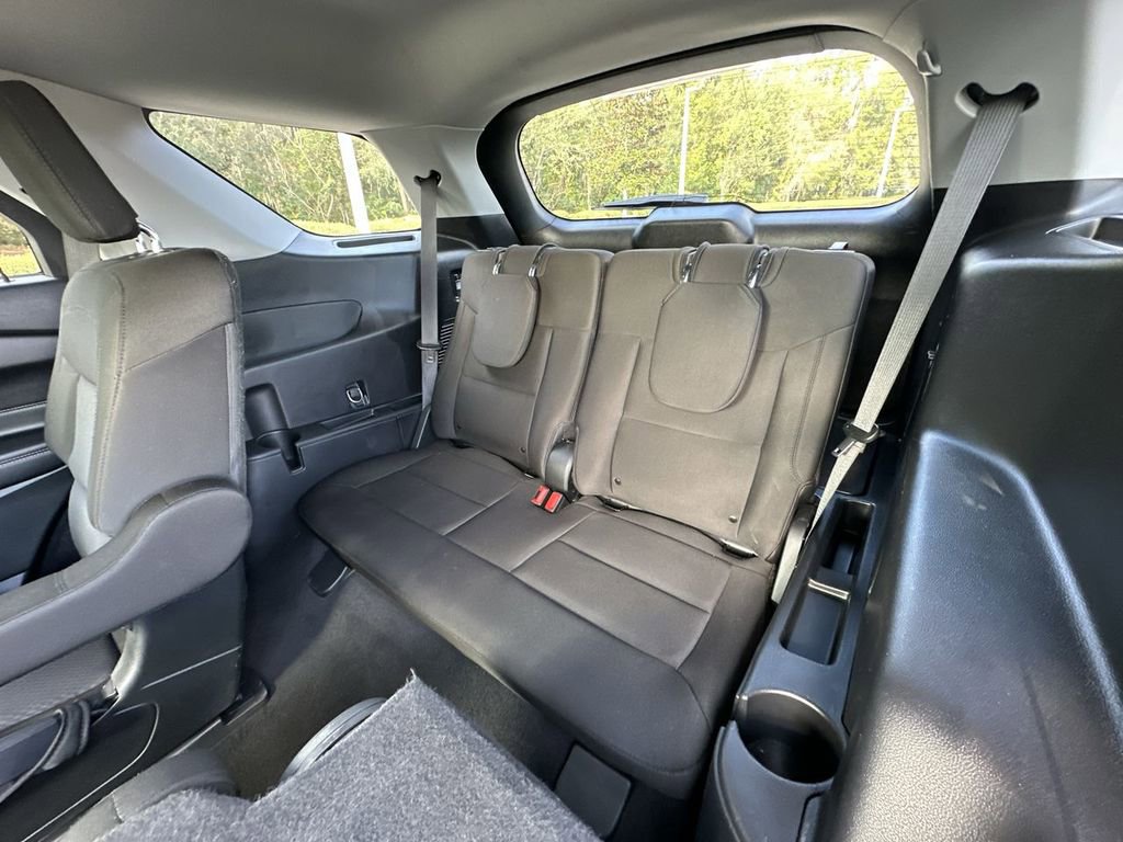 Used 2022 Ford Explorer XLT image 27