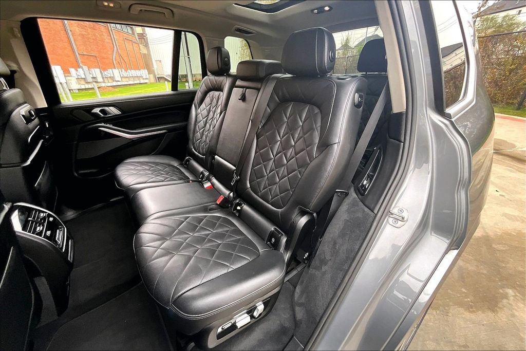 Used 2024 BMW X7 xDrive40i image 34