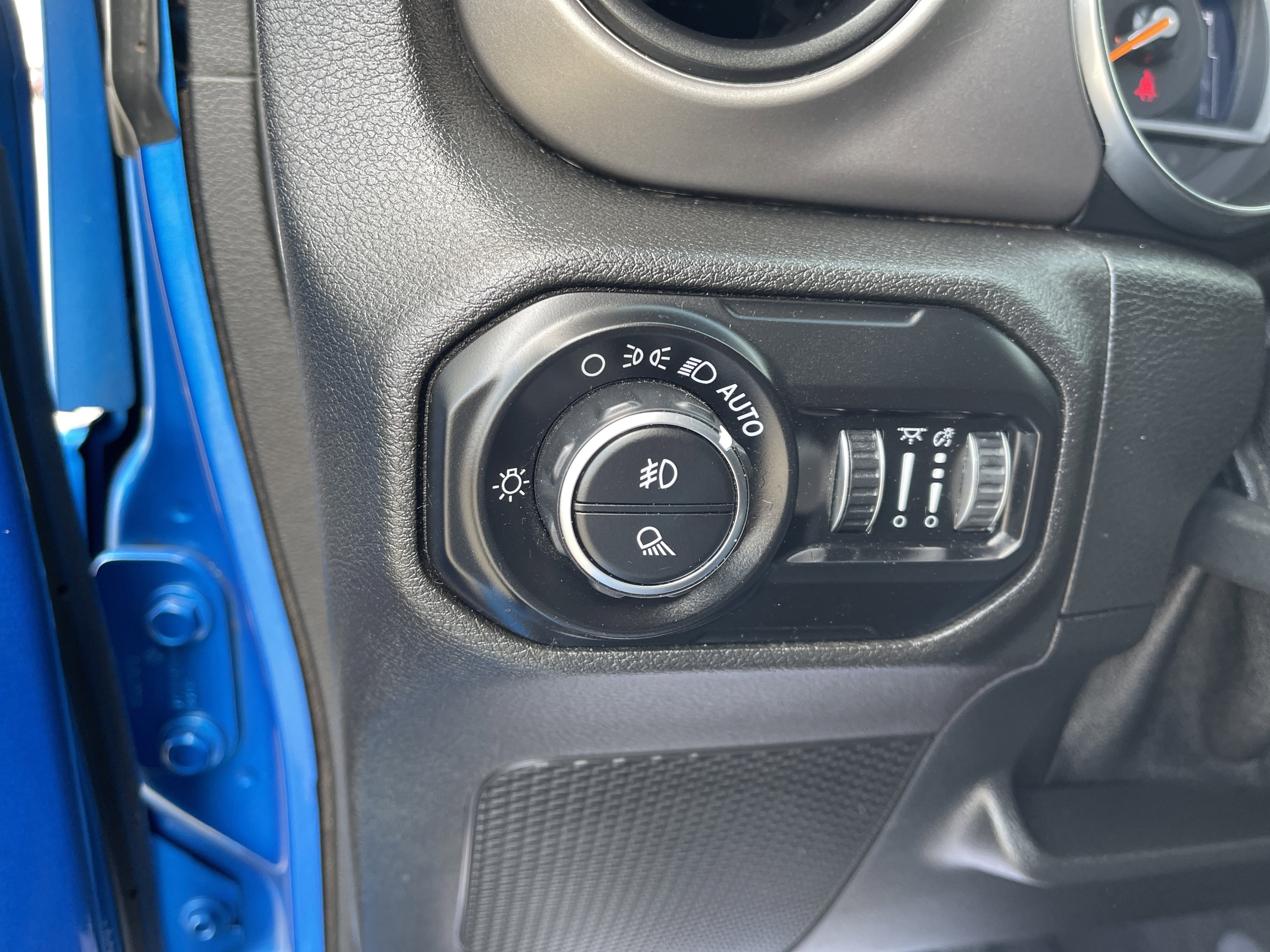 Used 2020 Jeep Gladiator Sport w/ Quick Order Package 24S image 21