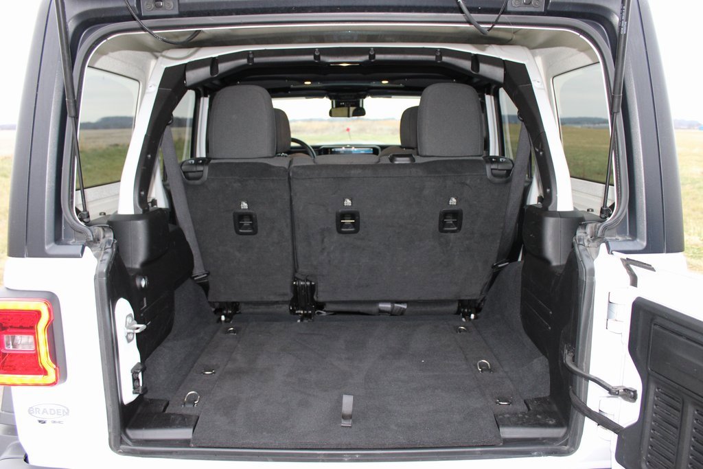 Used 2024 Jeep Wrangler Unlimited Rubicon image 34