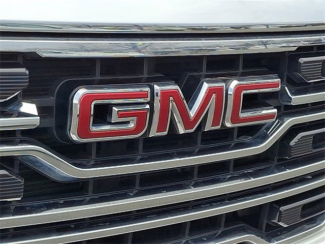 Used 2025 GMC Sierra 1500 SLT image 9