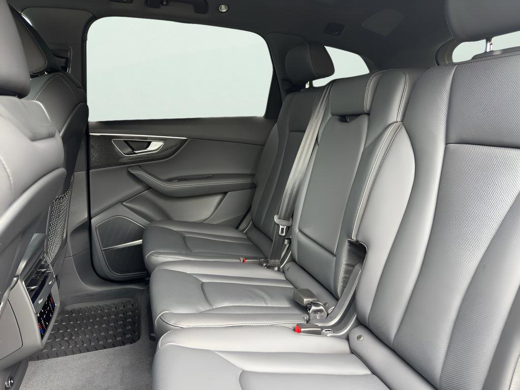 New 2026 Audi Q7 3.0T Premium Plus AWD/4WD image 33