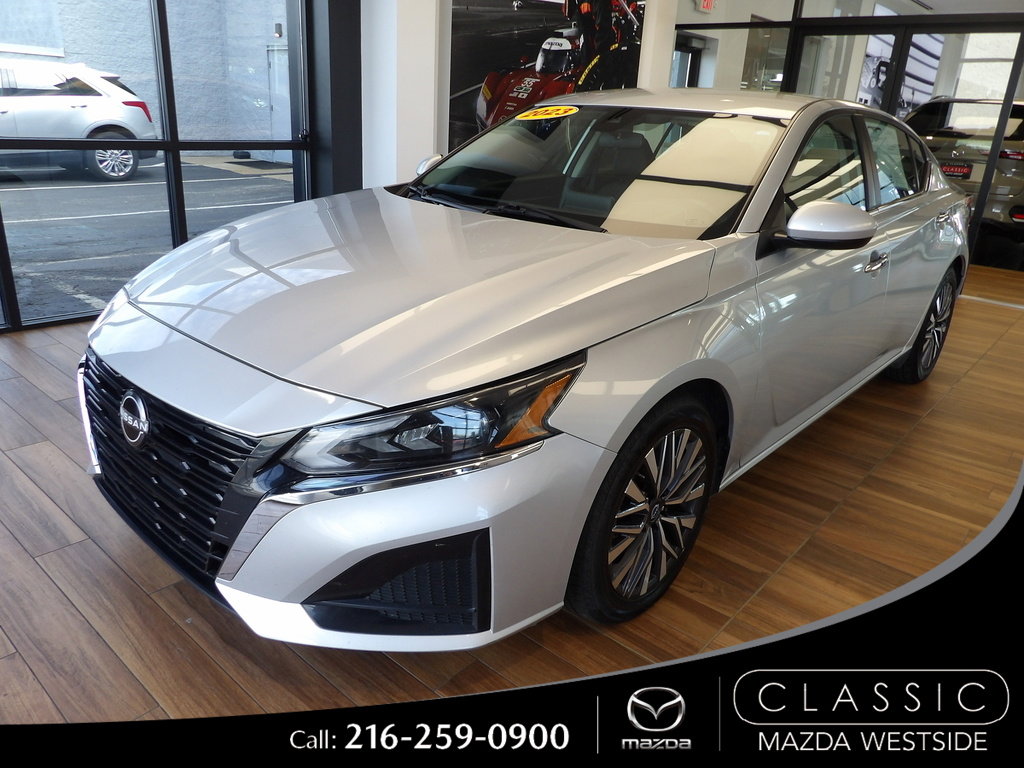 Used 2023 Nissan Altima 2.5 SV