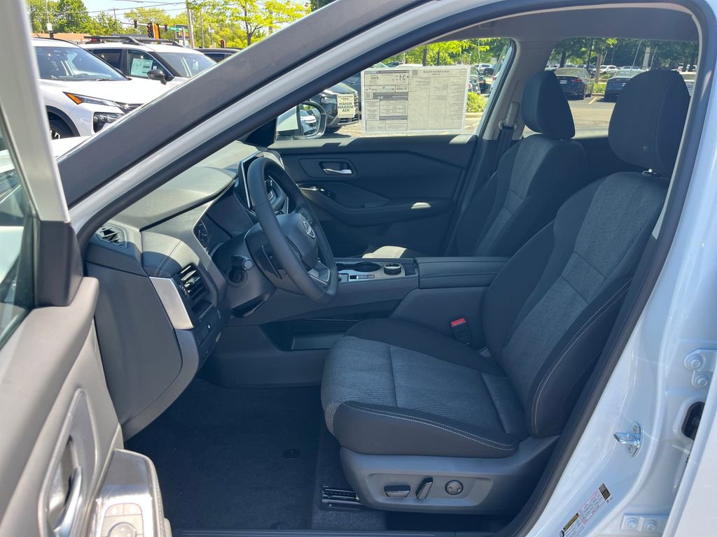 New 2026 Nissan Rogue SV AWD/4WD image 13