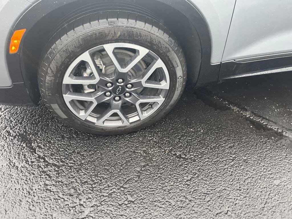 Used 2025 Chevrolet Blazer RS FWD image 36