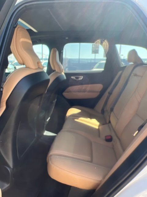 Used 2024 Volvo XC60 T8 Ultimate w/ Protection Package Premier AWD/4WD image 27