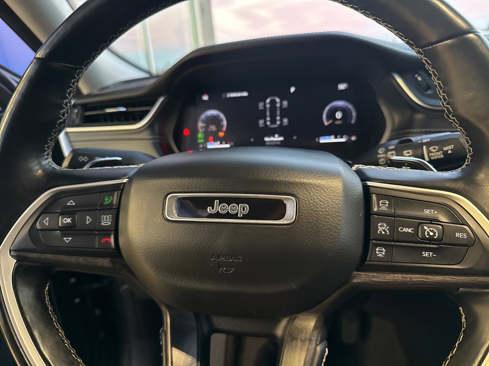 Used 2021 Jeep Grand Cherokee L Limited image 25