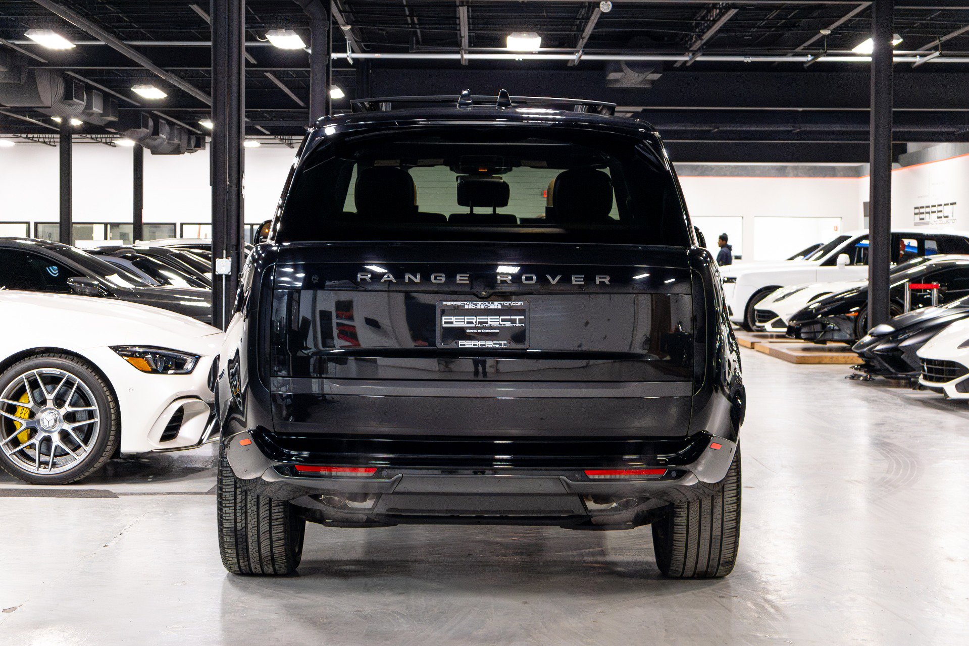 Used 2024 Land Rover Range Rover SE image 15