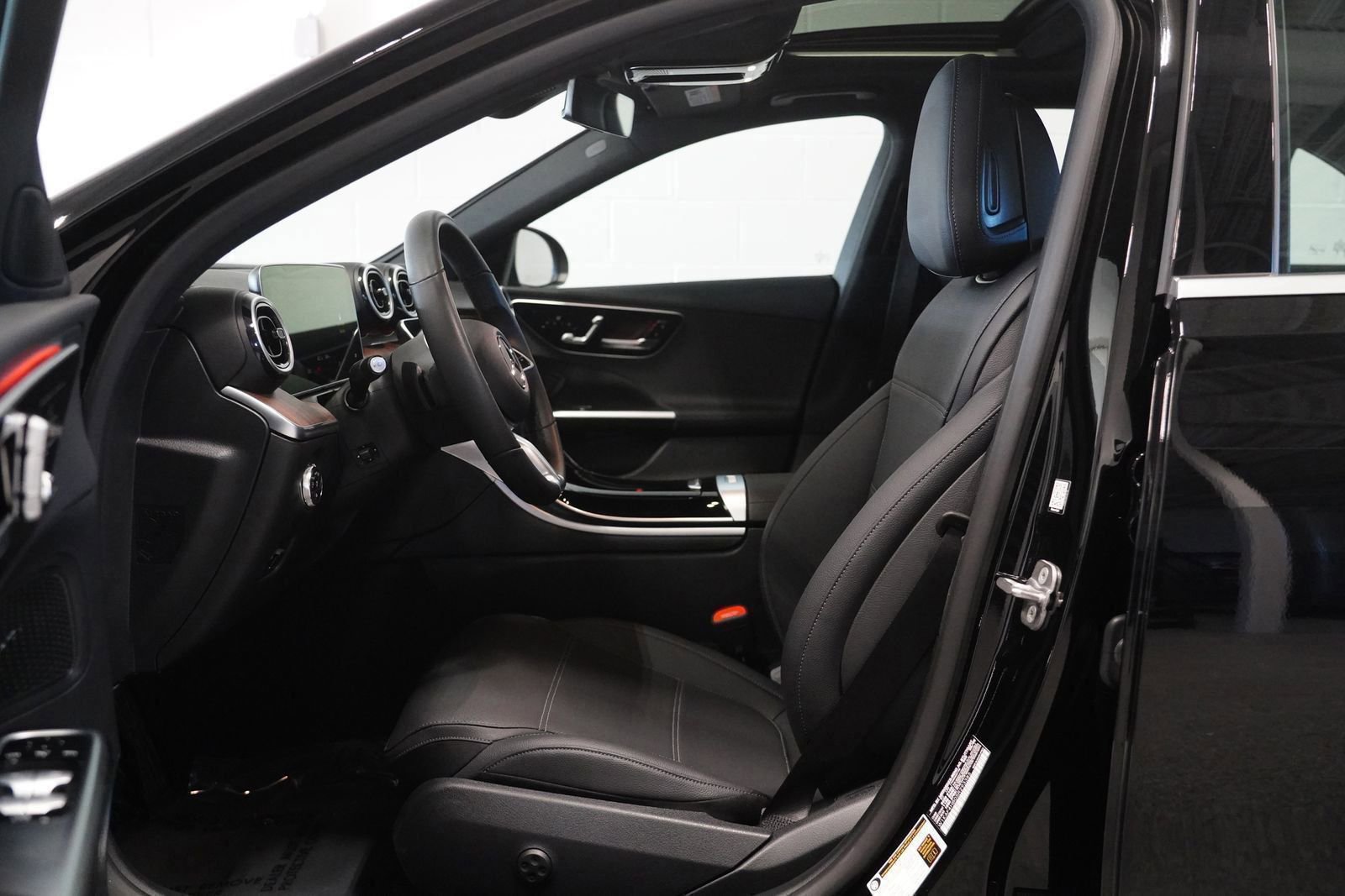 Used 2025 Mercedes-Benz C 300 4MATIC Sedan image 11