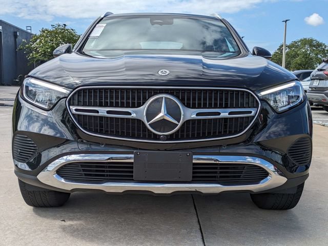 Used 2024 Mercedes-Benz GLC 300 4MATIC image 3