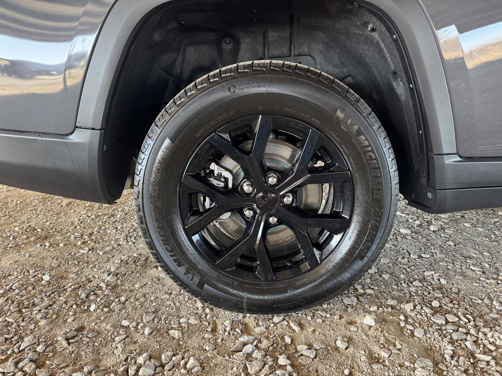 Used 2025 Jeep Grand Cherokee L Altitude image 45