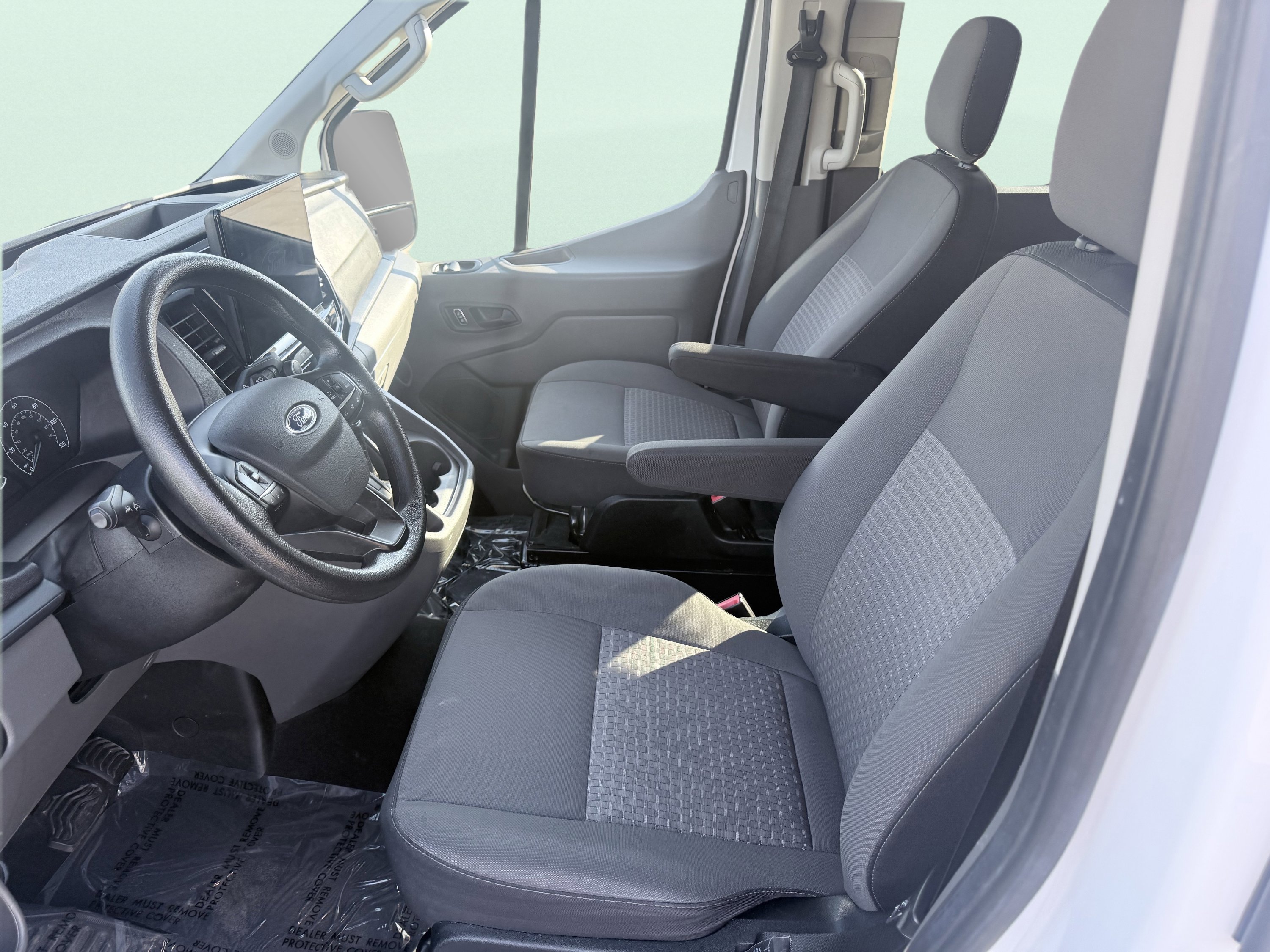 Used 2023 Ford Transit 350 XLT image 14