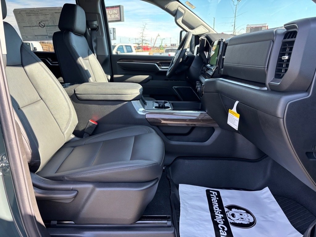 New 2026 Chevrolet Silverado 2500 LT w/ Texas Edition image 13