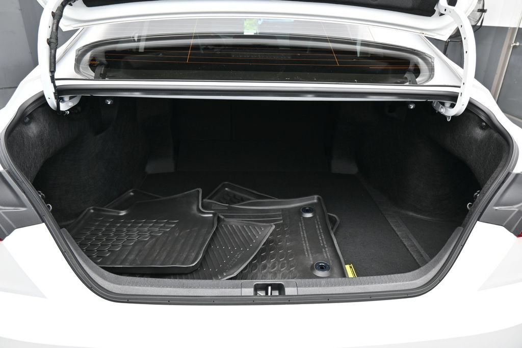 Used 2026 Toyota Camry SE FWD image 40