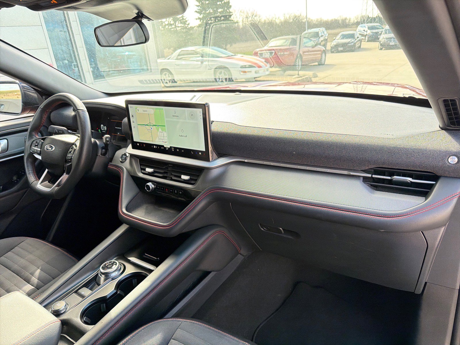 Used 2025 Ford Explorer ST-Line w/ ST-Line Street Pack image 31