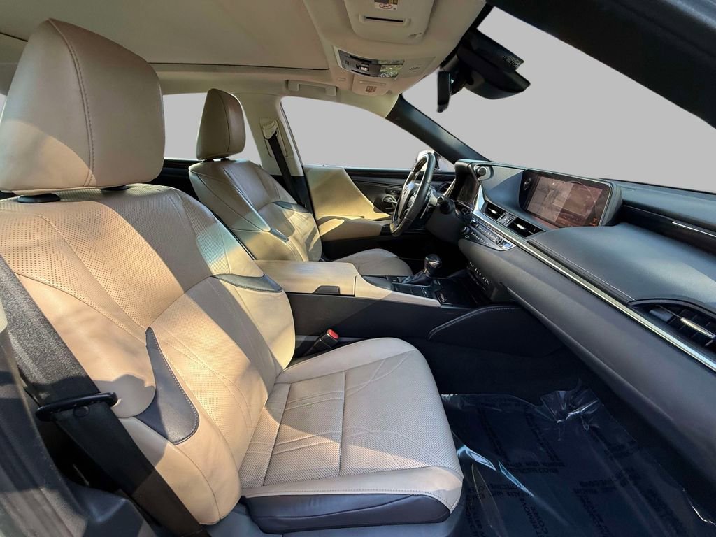 Used 2019 Lexus ES 350 350 Luxury w/ Accessory Package image 14