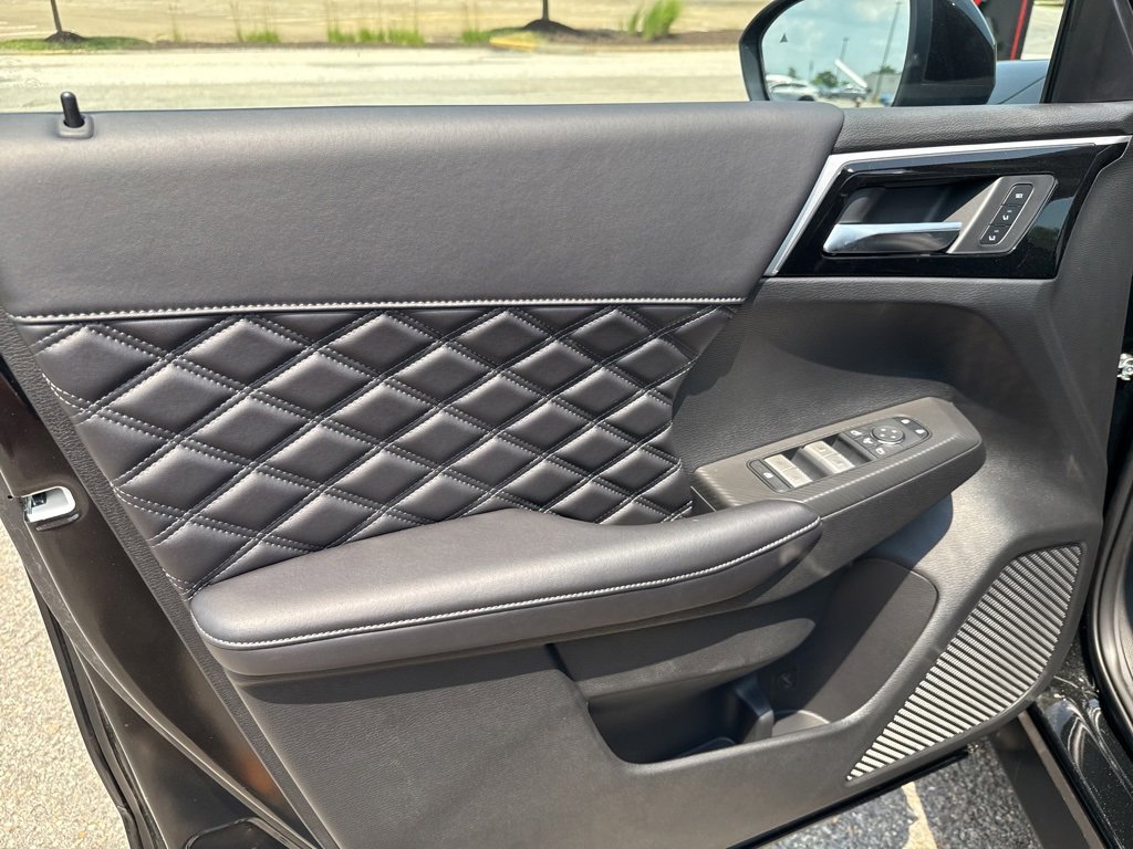New 2025 Mitsubishi Outlander SEL image 23