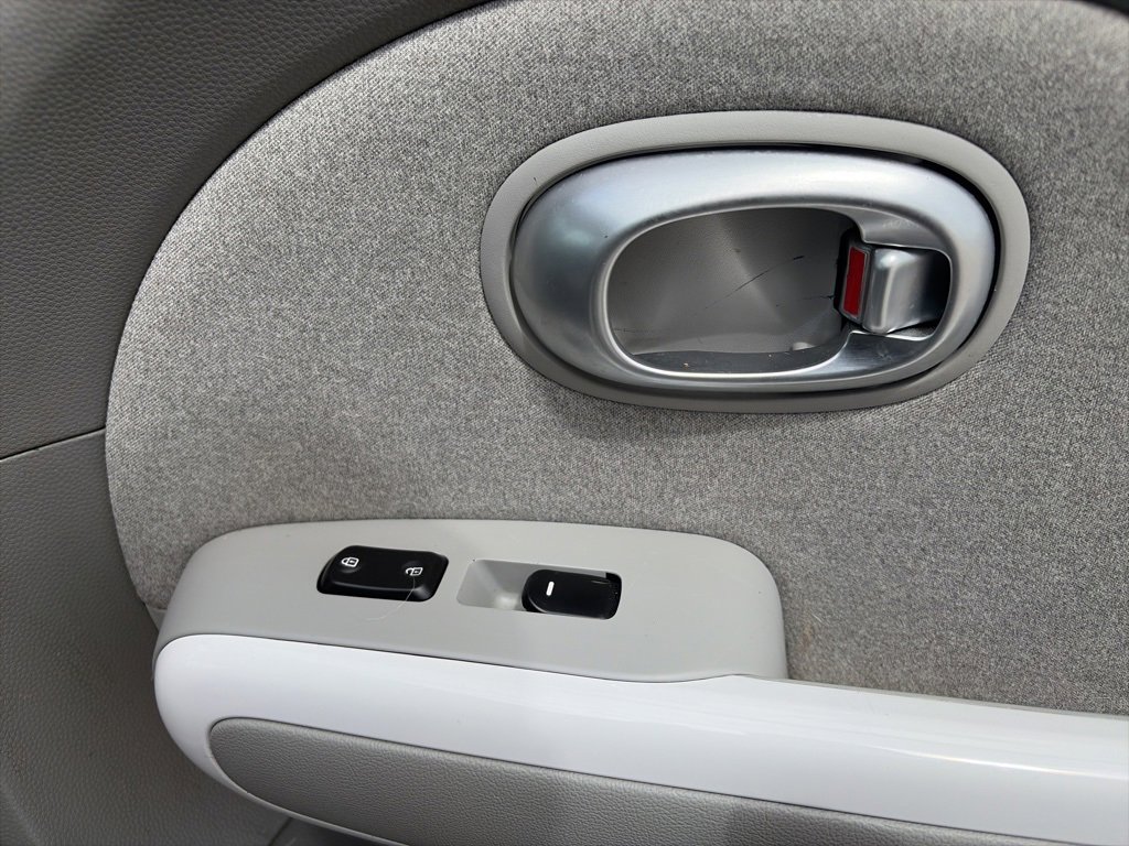 Used 2017 Kia Soul EV image 12