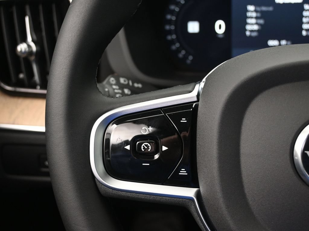 New 2026 Volvo XC60 B5 Core w/ Protection Package Premier AWD/4WD image 27