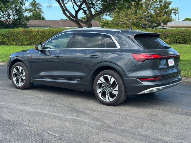 Used 2022 Audi e-tron Premium Plus w/ Premium Plus Package AWD/4WD image 6