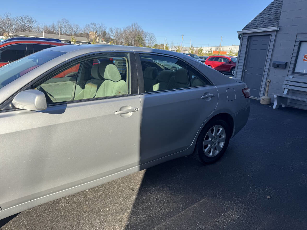 Used 2007 Toyota Camry XLE FWD image 5