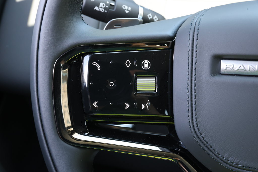 New 2026 Land Rover Range Rover Velar S AWD/4WD image 17