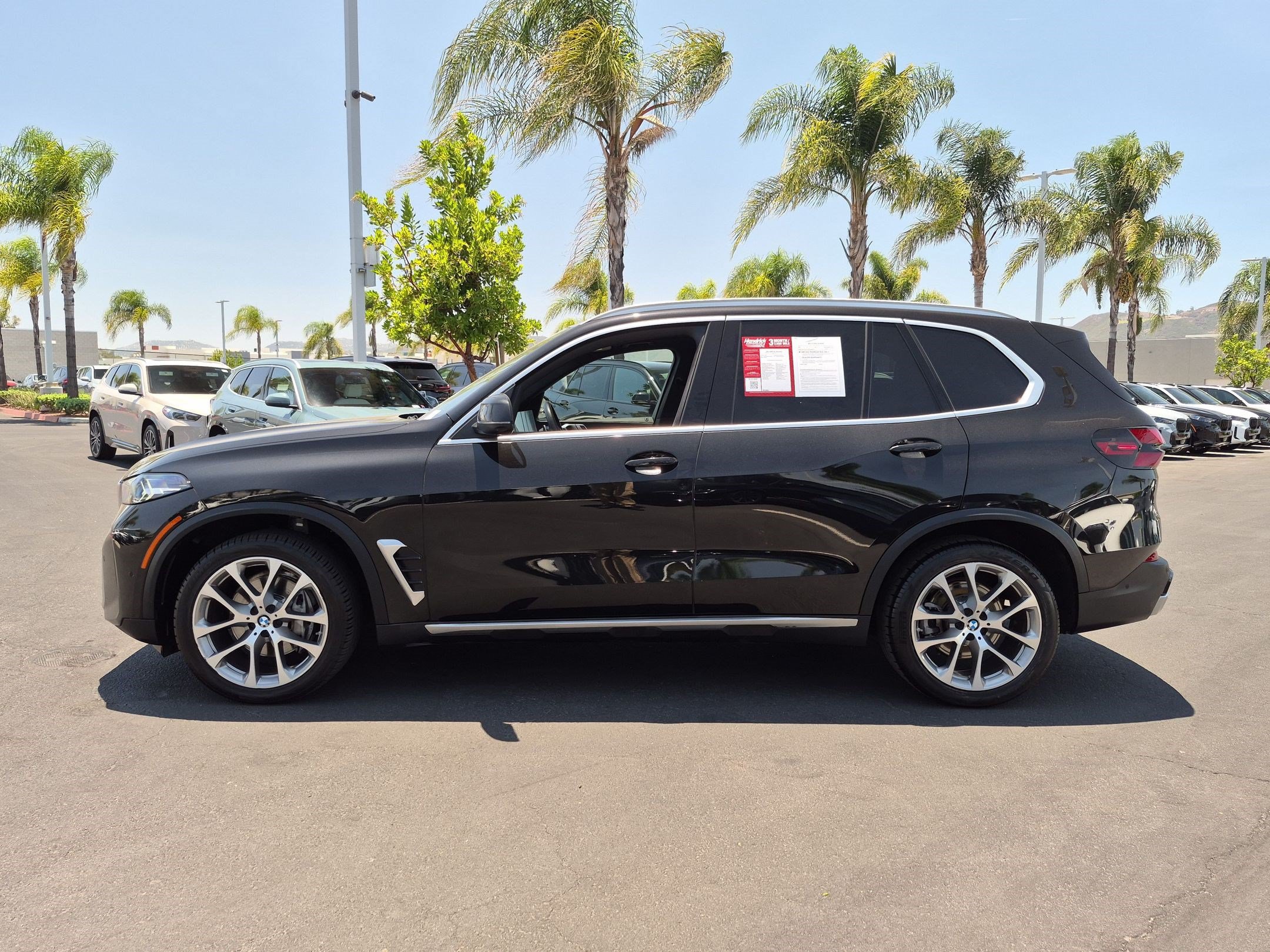 Used 2024 BMW X5 xDrive40i w/ Parking Assistance Package AWD/4WD image 7