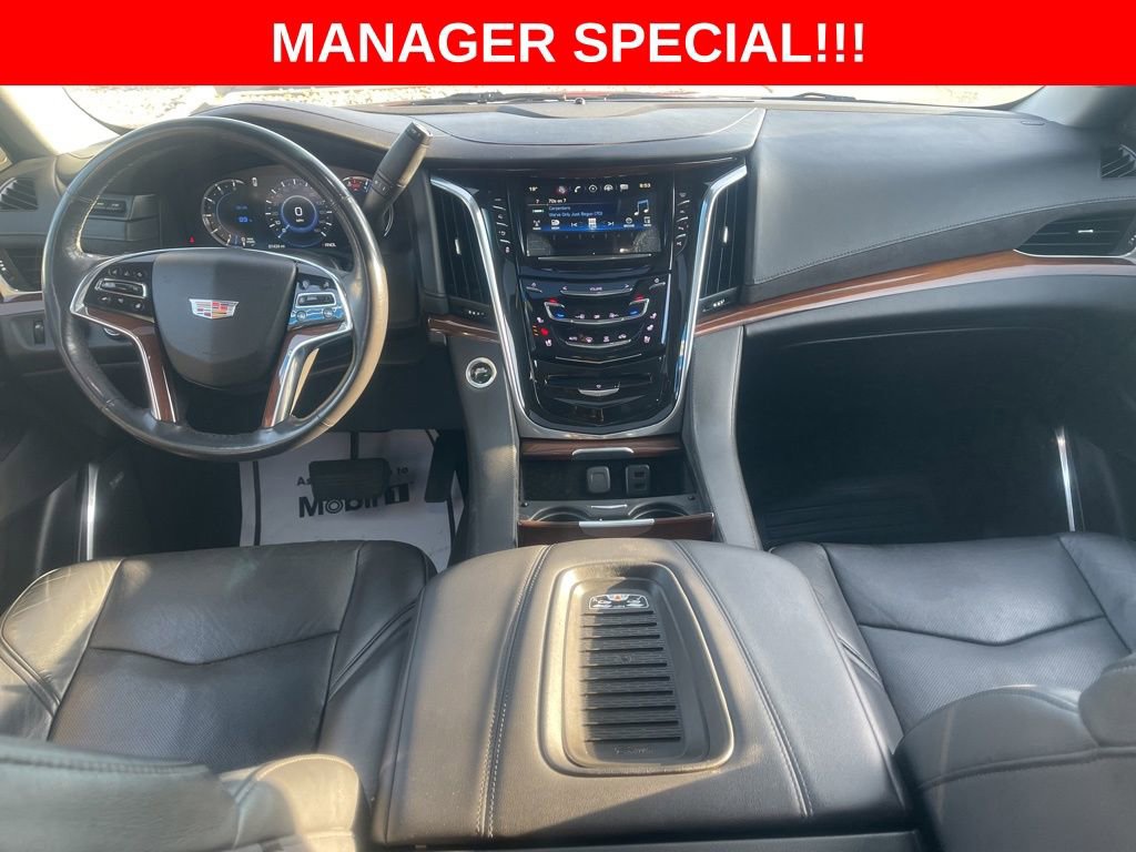 Used 2019 Cadillac Escalade Premium Luxury AWD/4WD image 17