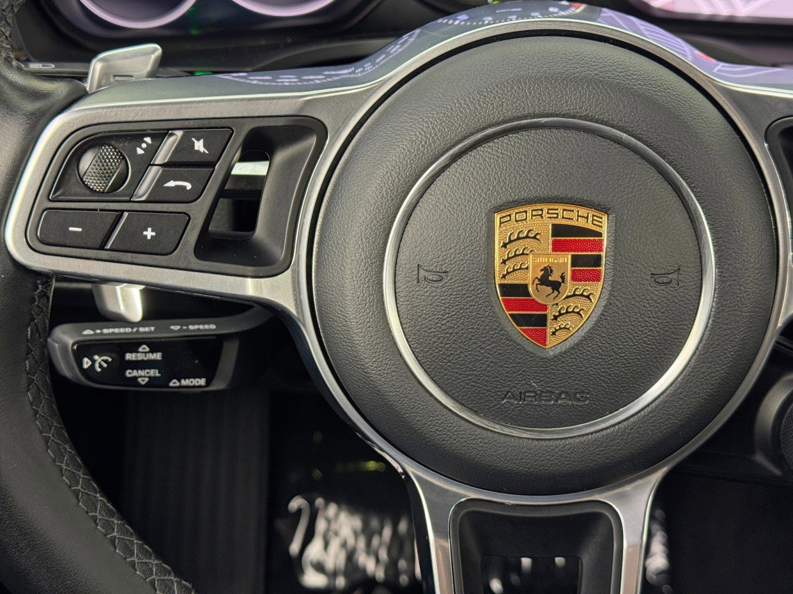 Used 2020 Porsche Cayenne E-Hybrid w/ Premium Package image 22