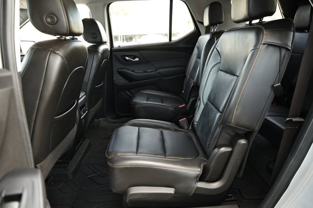 Used 2020 Chevrolet Traverse LT w/ Driver Confidence II Package image 24