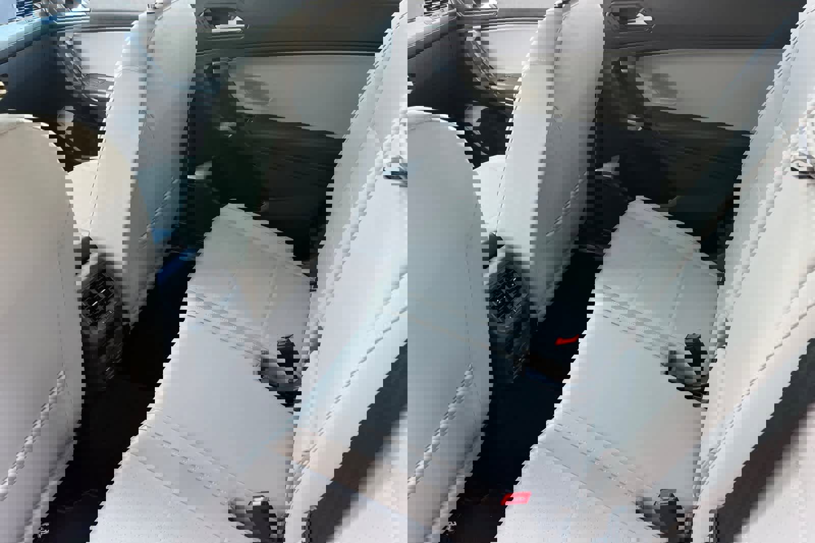 Used 2019 Volkswagen Tiguan SE image 5