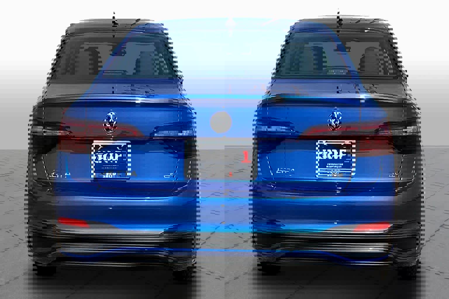 Used 2024 Volkswagen Jetta SE FWD image 5