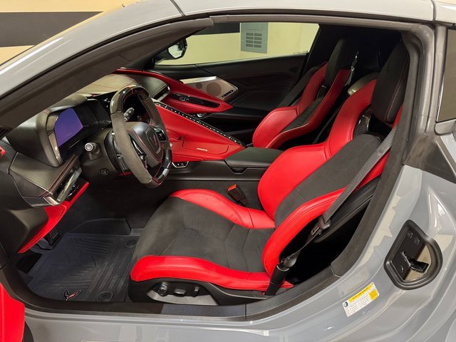 Used 2025 Chevrolet Corvette E-Ray w/ ZER Performance Package image 8