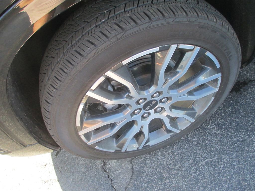 Used 2026 GMC Acadia Denali Ultimate image 13