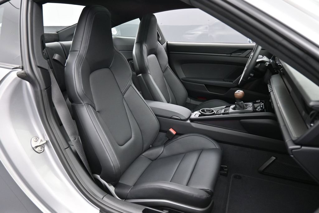 New 2026 Porsche 911 Carrera T RWD image 30