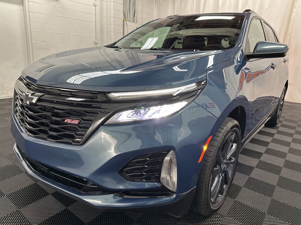 Used 2024 Chevrolet Equinox RS AWD/4WD image 2