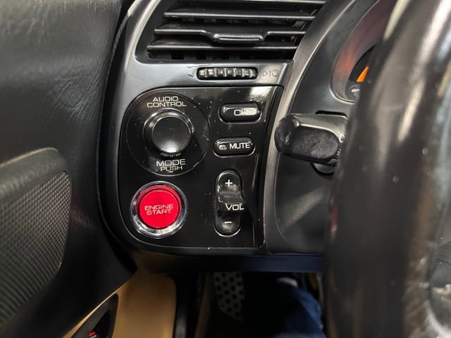Used 2004 Honda S2000 image 19