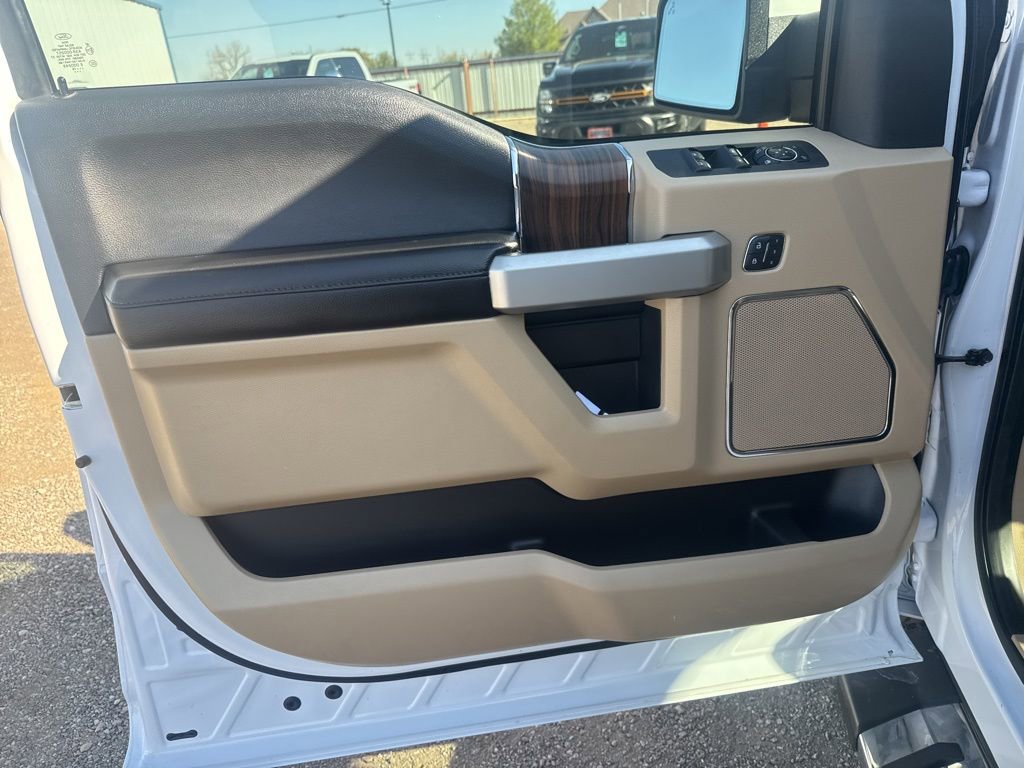 Used 2016 Ford F150 Lariat w/ Equipment Group 501A Mid image 11