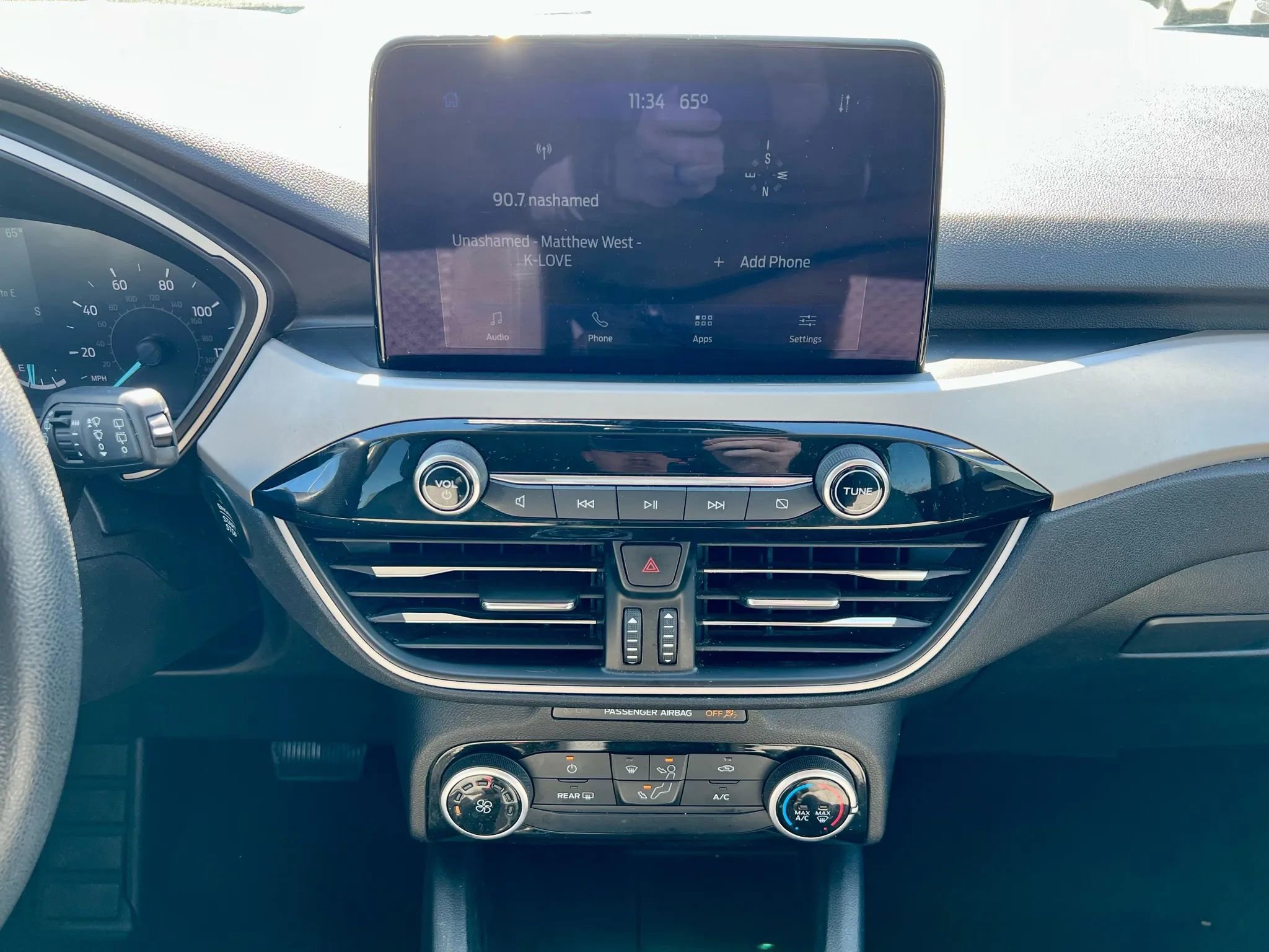 Used 2021 Ford Escape SE w/ SE Sport Appearance Package image 22