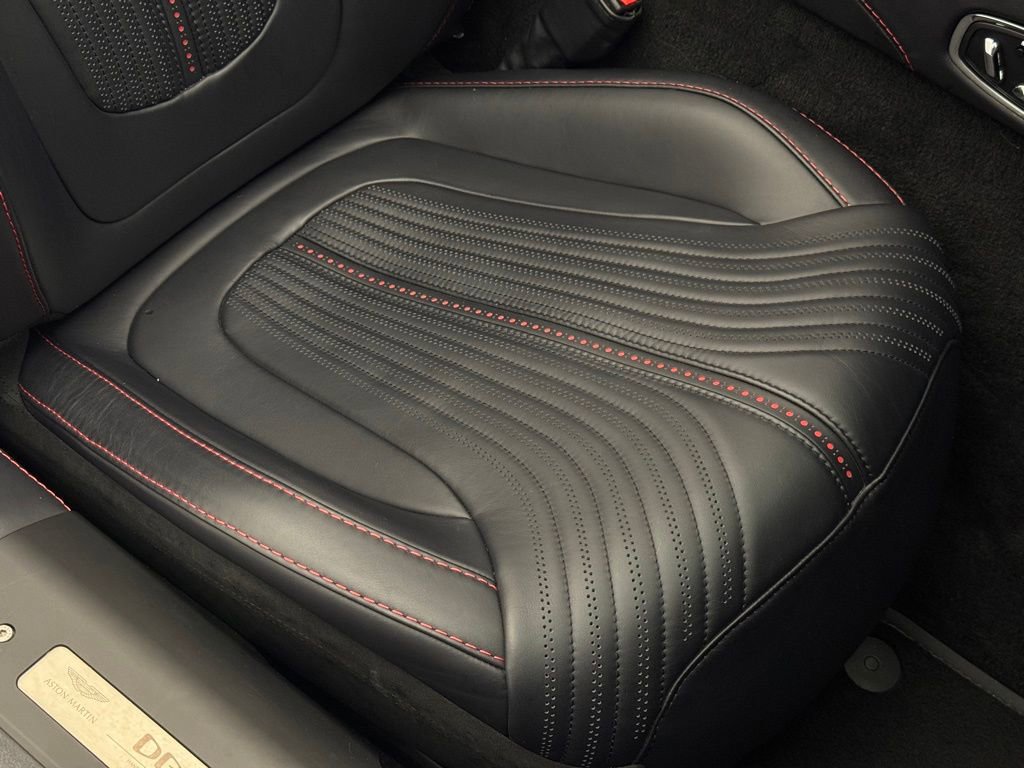 Used 2023 Aston Martin DB11 Volante image 64