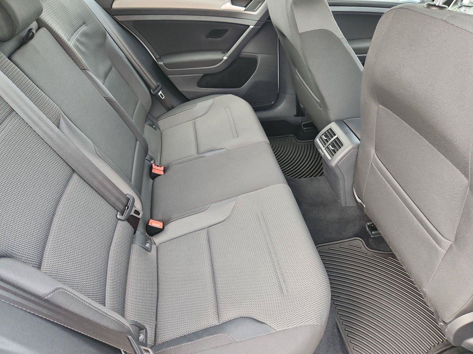 Used 2016 Volkswagen Golf S FWD image 25